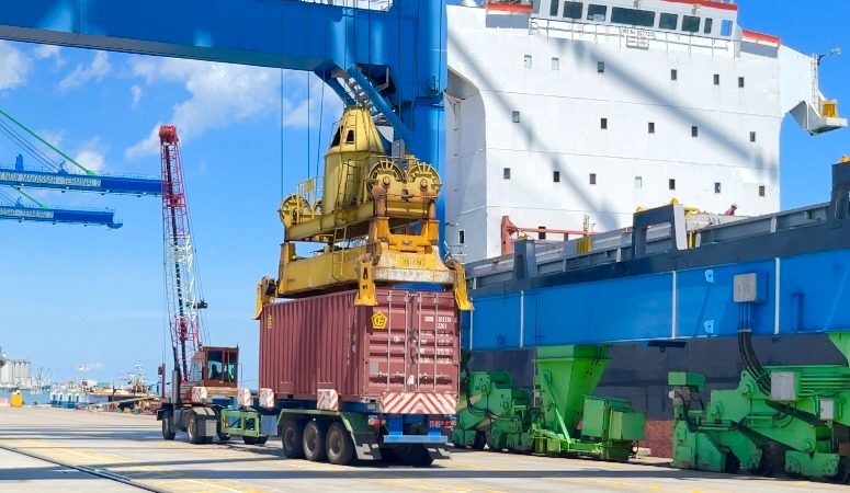 Danantara Perkuat Transformasi Pelindo, Laba Semester I 2026 Tumbuh 60%