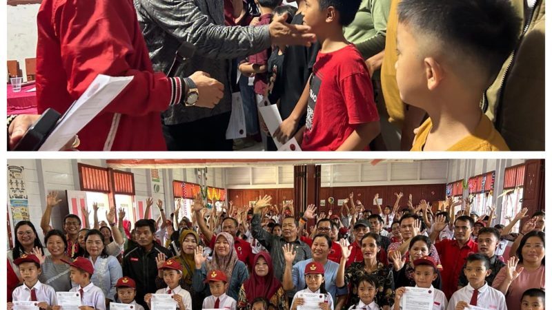 “Rapidin Simbolon Serahkan PIP di Nias Utara : Pendidikan Jadi Jalan Utama Putus Rantai Kemiskinan”