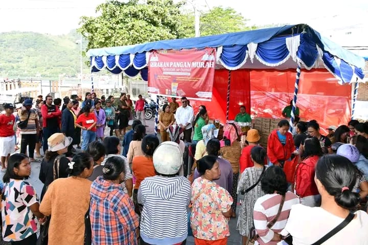“Pemkab Samosir Gelar Gerakan Pangan Murah Ke-4 : Beras Rp60 Ribu/5 Kg Diserbu Warga Pangururan”