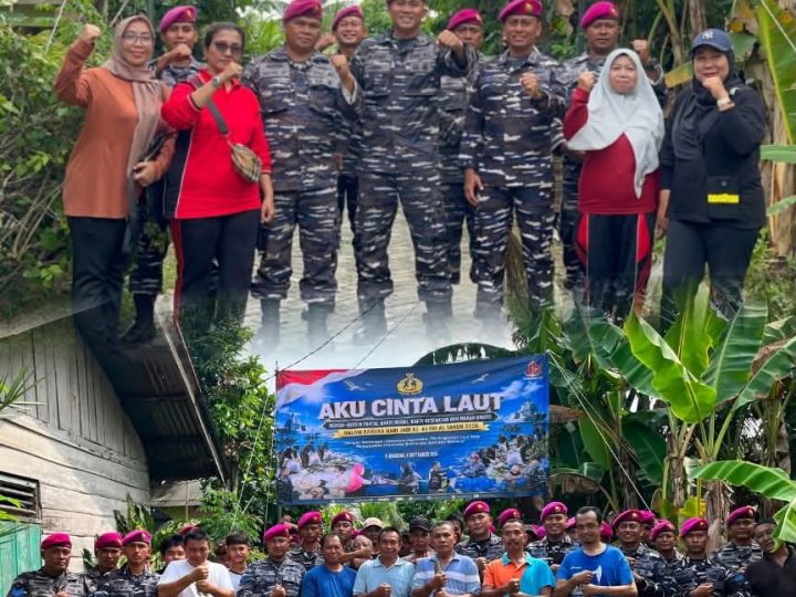 Bersama Rakyat Yonif 8 Marinir Tebar Kepedulian Melalui Bakti Sosial 