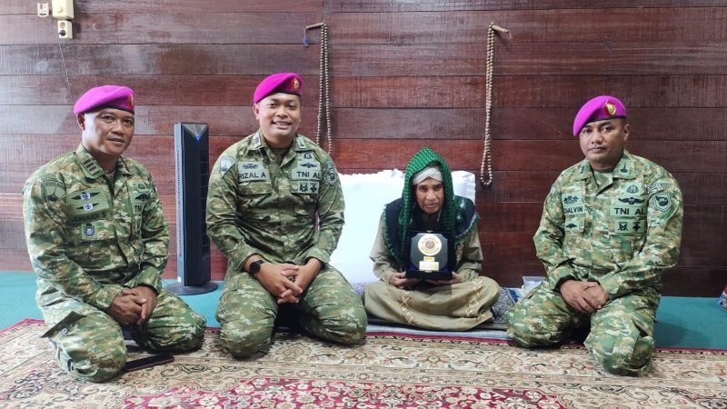 JELANG HUT TNI KE-81 TAHUN 2026 YONIF 8 MARINIR LAKSANAKAN ANJANGSANA KE TOMAS TODA DAN TOGA