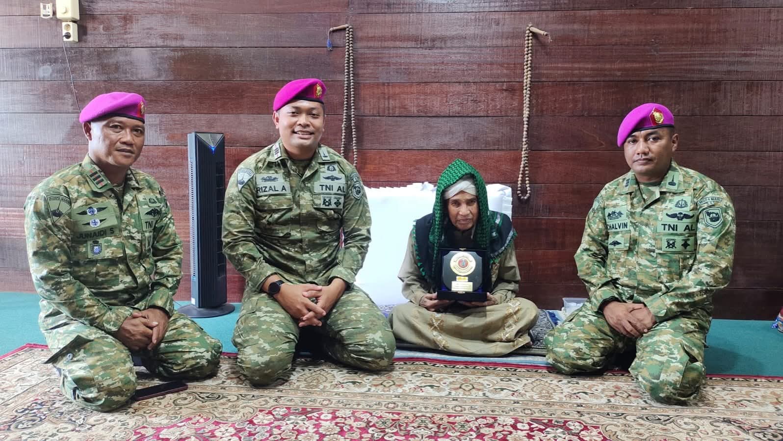 JELANG HUT TNI KE-81 TAHUN 2026 YONIF 8 MARINIR LAKSANAKAN ANJANGSANA KE TOMAS TODA DAN TOGA
