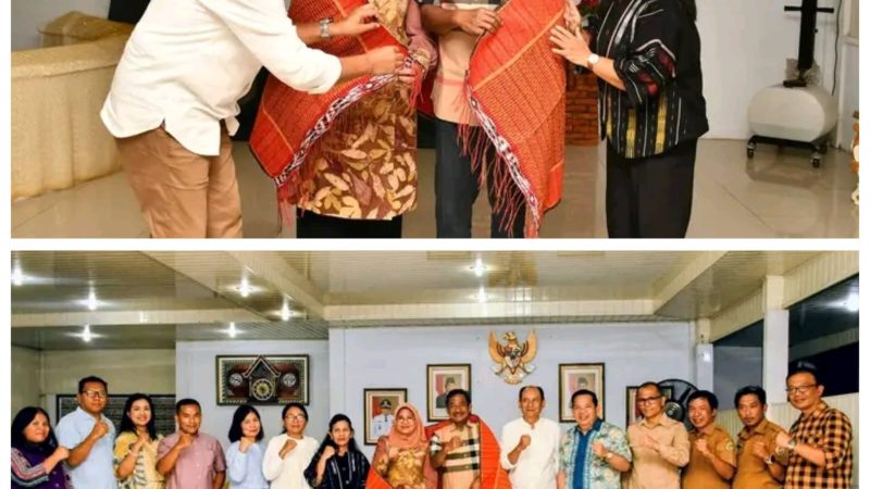 “Kenang Masa Kecil di Pangururan, Wali Kota Binjai Disambut Ulos dan Kopi Samosir”