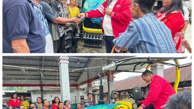 “Harapan Baru dari Parlilitan : Traktor dari Rapidin Simbolon Bikin Petani Sionom Hudon Semringah”