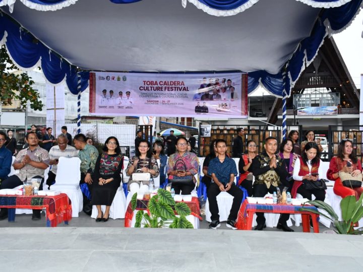 Tagading Menggema di Waterfront Pangururan, Toba Caldera Culture Festival 2026 Resmi Dibuka – 2.000 Peserta SICC Padati Samosir