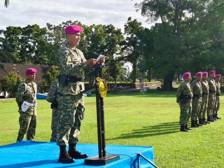 Batalyon Infanteri 8 Marinir Laksanakan Upacara Peringatan HUT Ke 81 TNI 