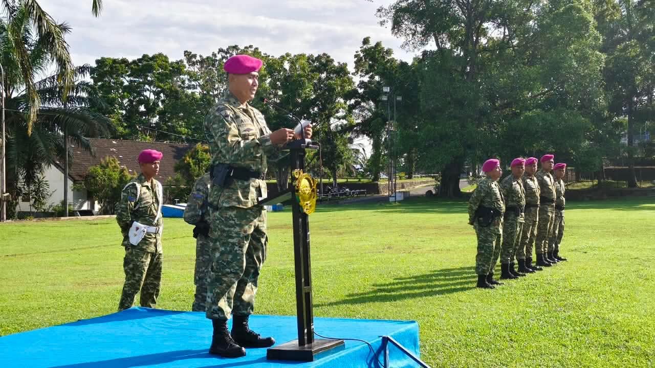 Batalyon Infanteri 8 Marinir Laksanakan Upacara Peringatan HUT Ke 81 TNI 