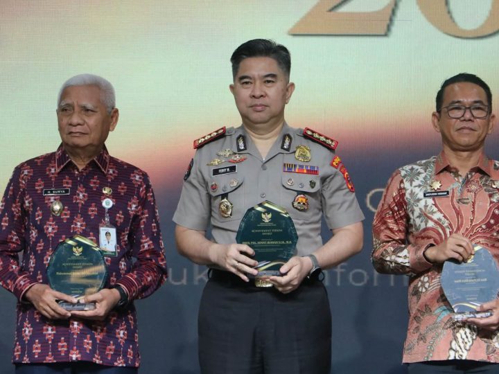 Kapolda Sumut Raih Penghargaan Achievement Person, Polda Sumut Sandang Predikat Informatif Di KI Award 2026