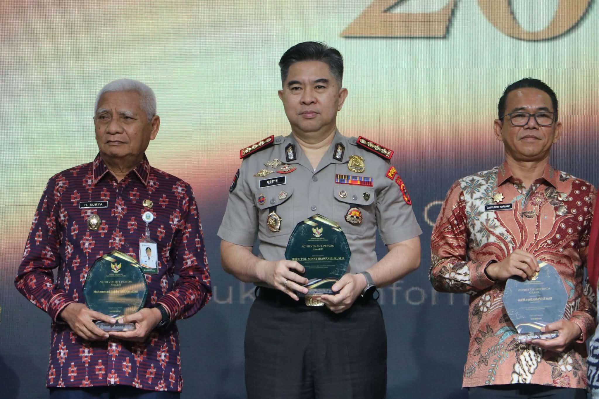 Kapolda Sumut Raih Penghargaan Achievement Person, Polda Sumut Sandang Predikat Informatif Di KI Award 2026