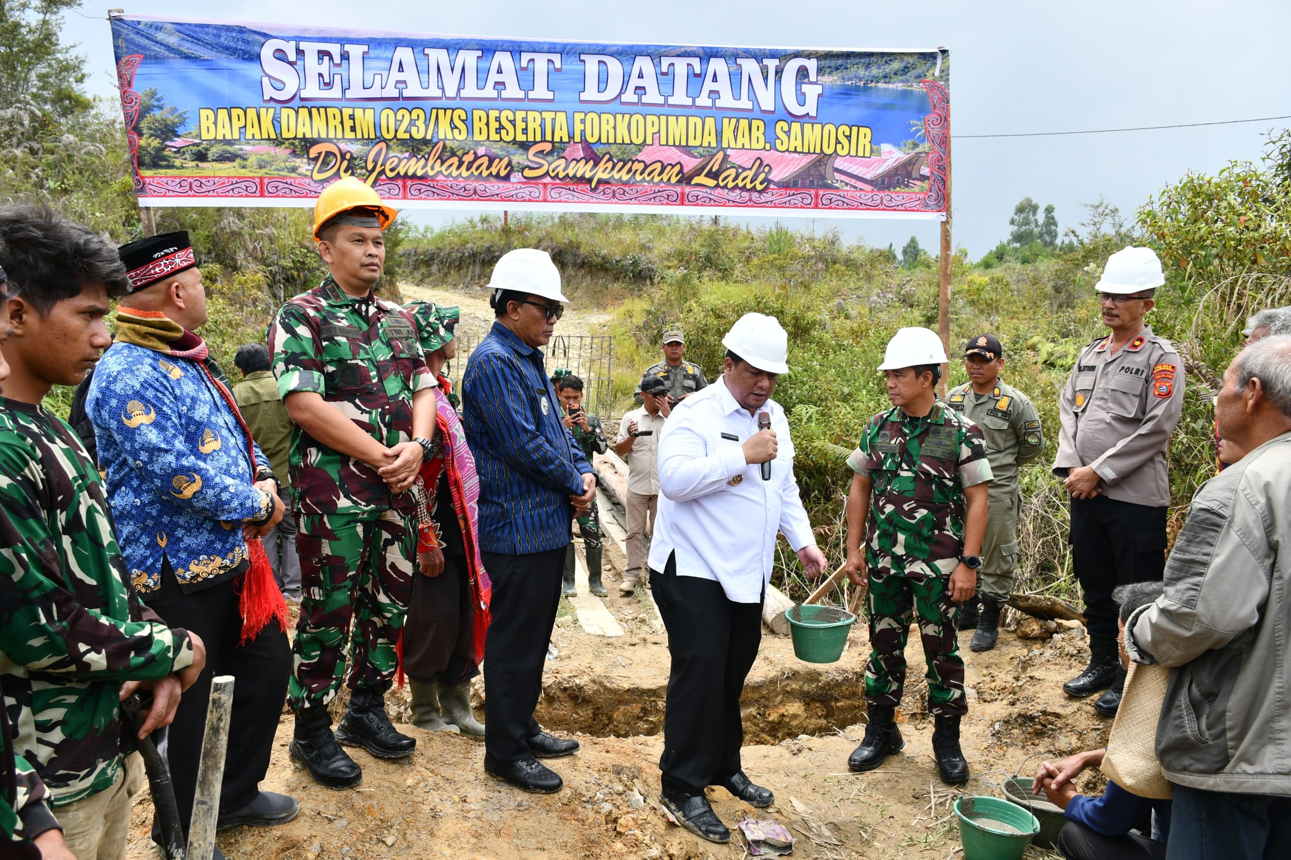 Sinergi TNI – Pemkab Samosir Gaspol ! 15 KM Irigasi Pipa, 20 Jembatan dan 350 Pohon untuk 680 Hektare Sawah di Palipi