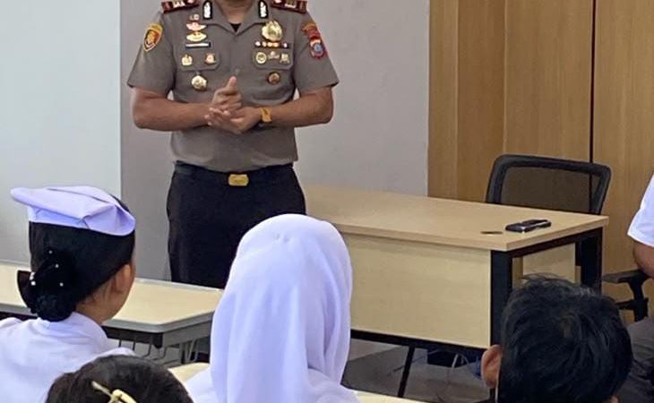 Kapolsek Sunggal Edukasi Mahasiswa Satya Terre Bhinneka : Jangan Sebarkan Hoaks,Jauhi Narkoba dan Judi online 