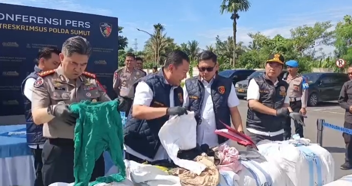 Pengiriman 144 Ballpress Pakaian Bekas Digagalkan Ditreskrimsus Polda Sumut Di Tol Sergai,Potensi Kerugian Negara Ditaksir Rp 432 Juta